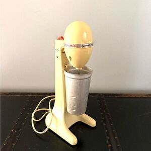 Hamilton Beach Scovill Drink Master Vintage Almond Milkshake Mixer Model 727